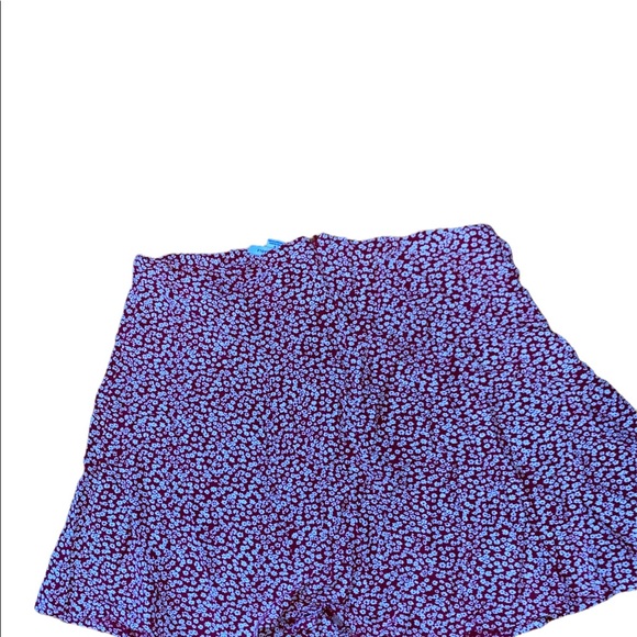 American Eagle red and white floral skirt size medium, UNWORN - Picture 2 of 2